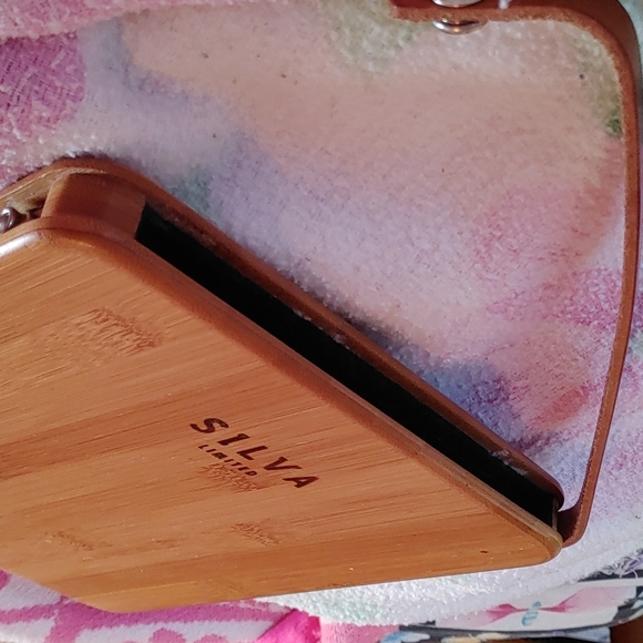 Silva Limited Bamboo iPad case - Picture 2 of 4